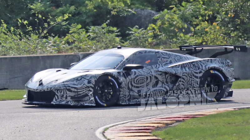 Illustration for article titled Mid-Engine Corvette C8.R: The Best Look Yet